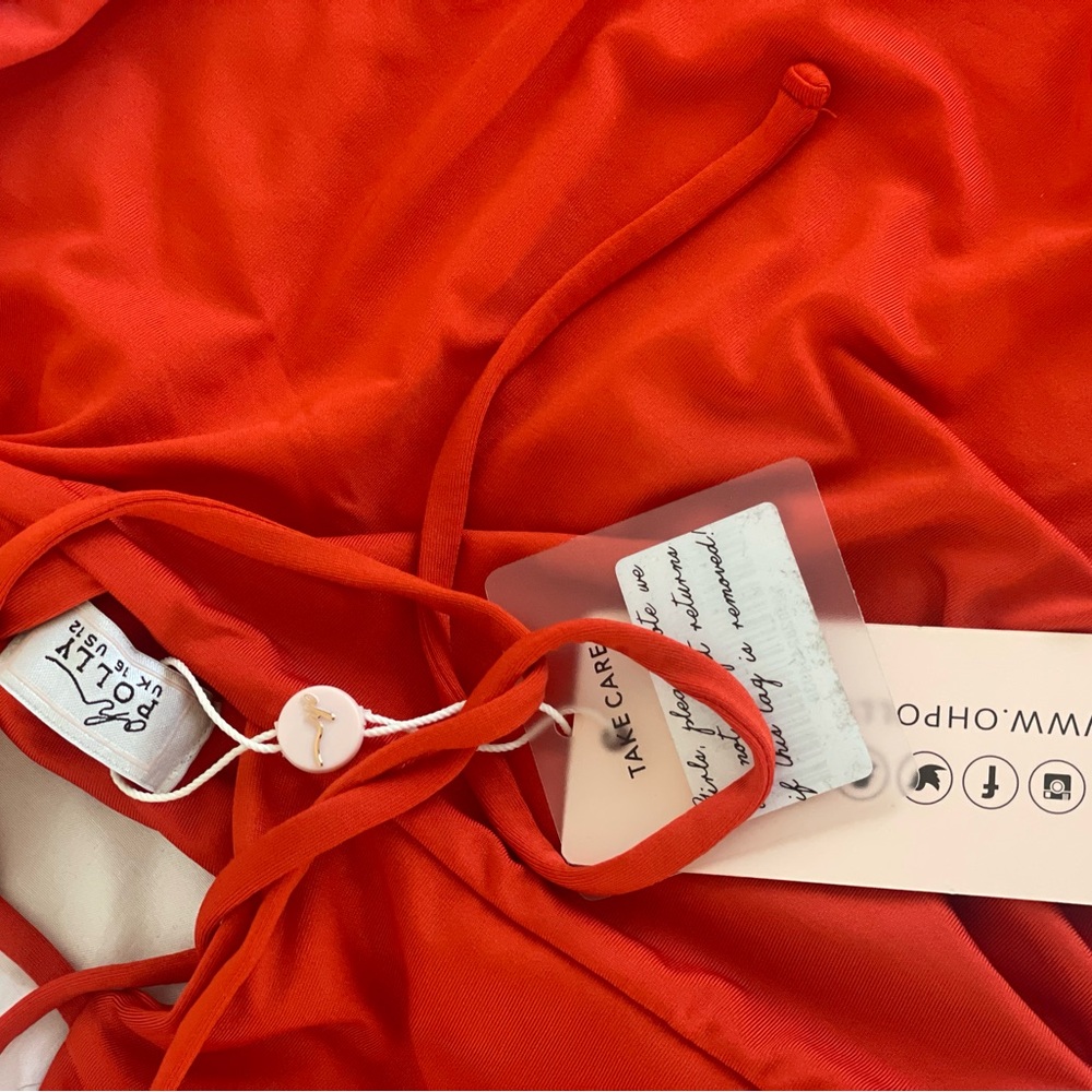 Elegant Red Halter Dress - Picture 14 of 14